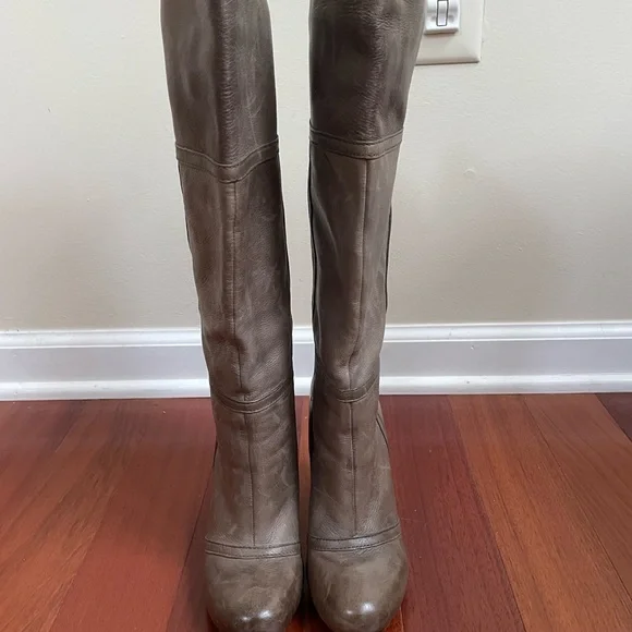 Luca Stefani Tall Boots in Mocha Brown - Picture 2 of 5